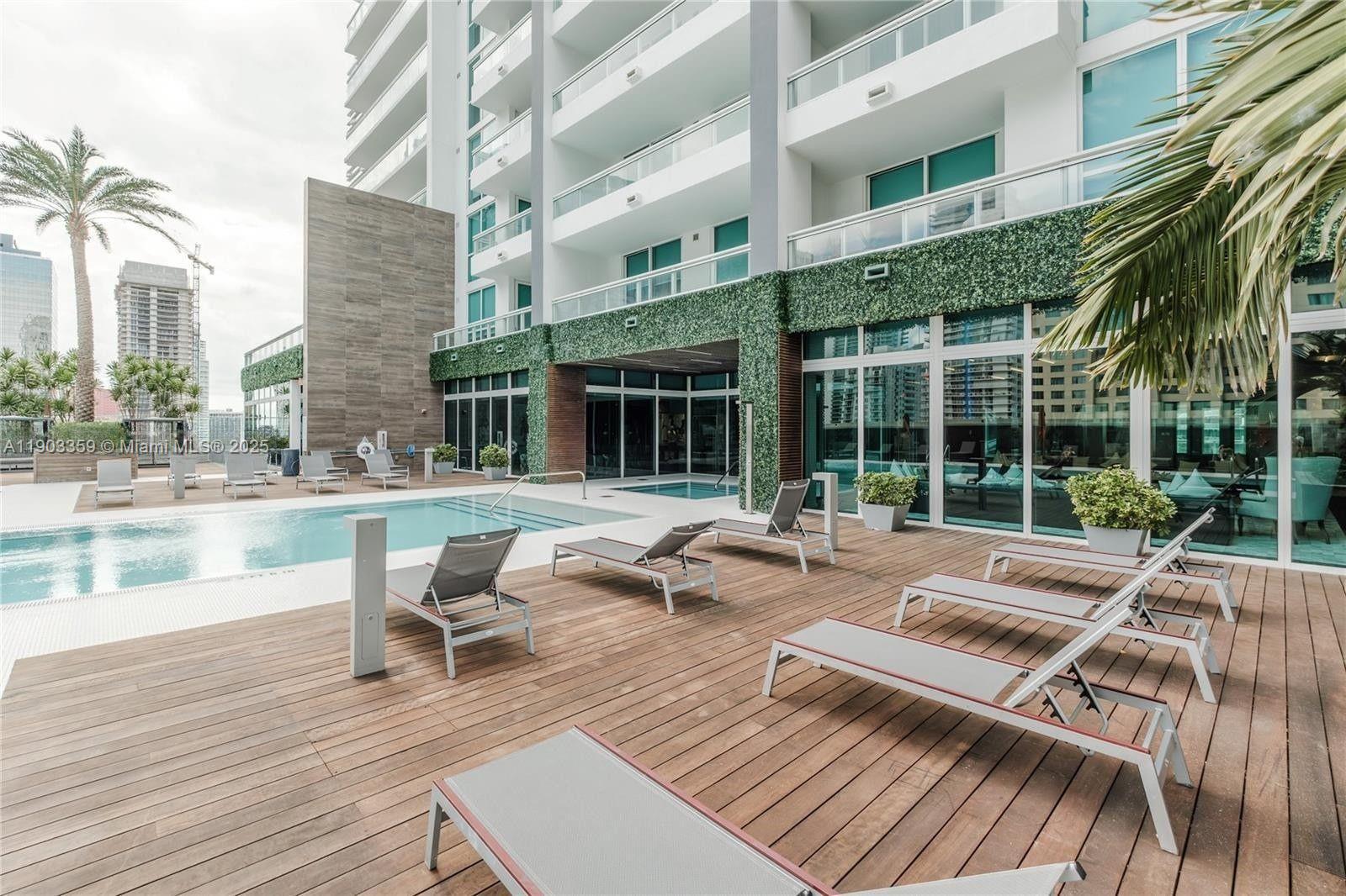 1080 Brickell Ave #2007, Miami FL 33131