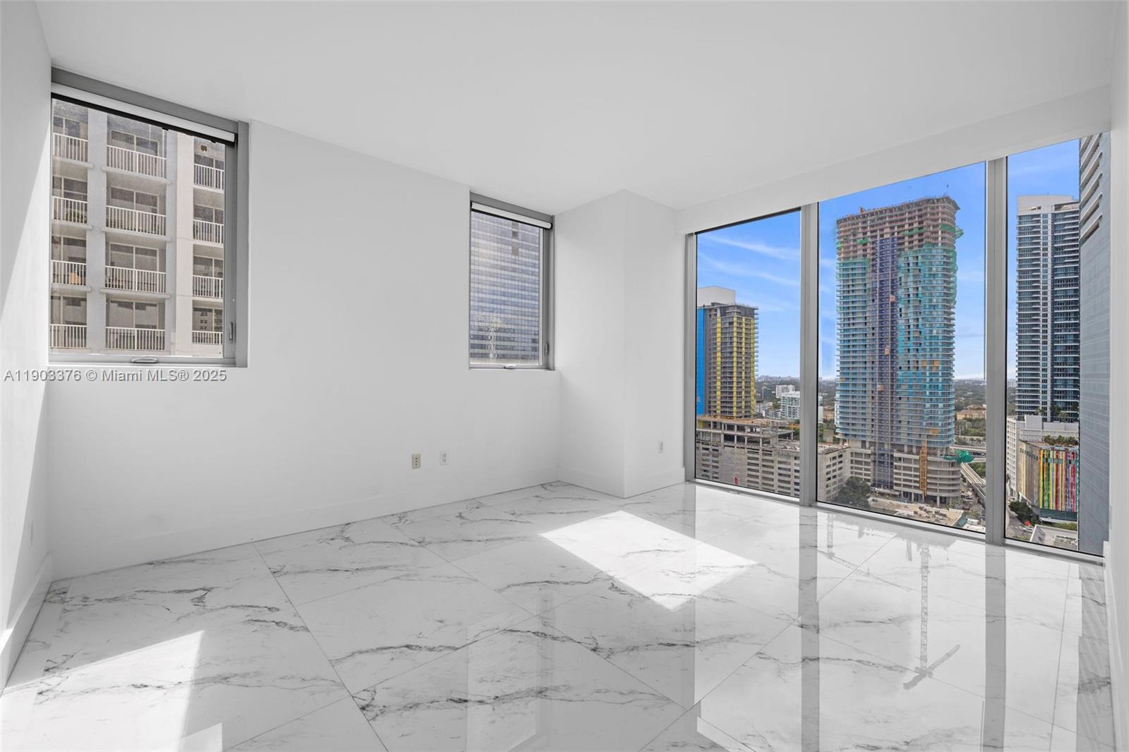 1300 Brickell Bay Dr #2402, Miami FL 33131