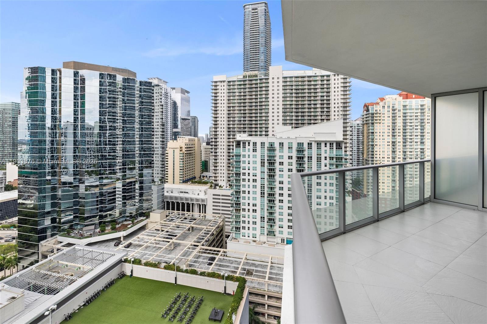 1300 Brickell Bay Dr #2402, Miami FL 33131