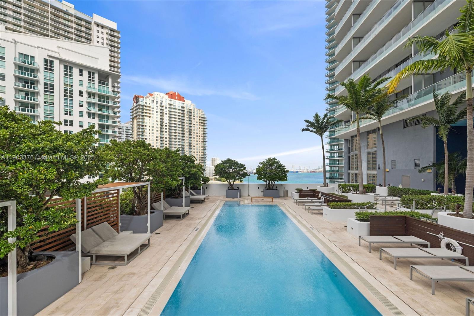 1300 Brickell Bay Dr #2402, Miami FL 33131