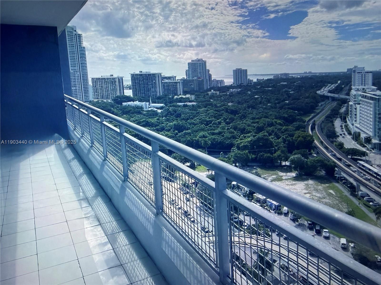 60 SW 13th St #1821, Miami FL 33130
