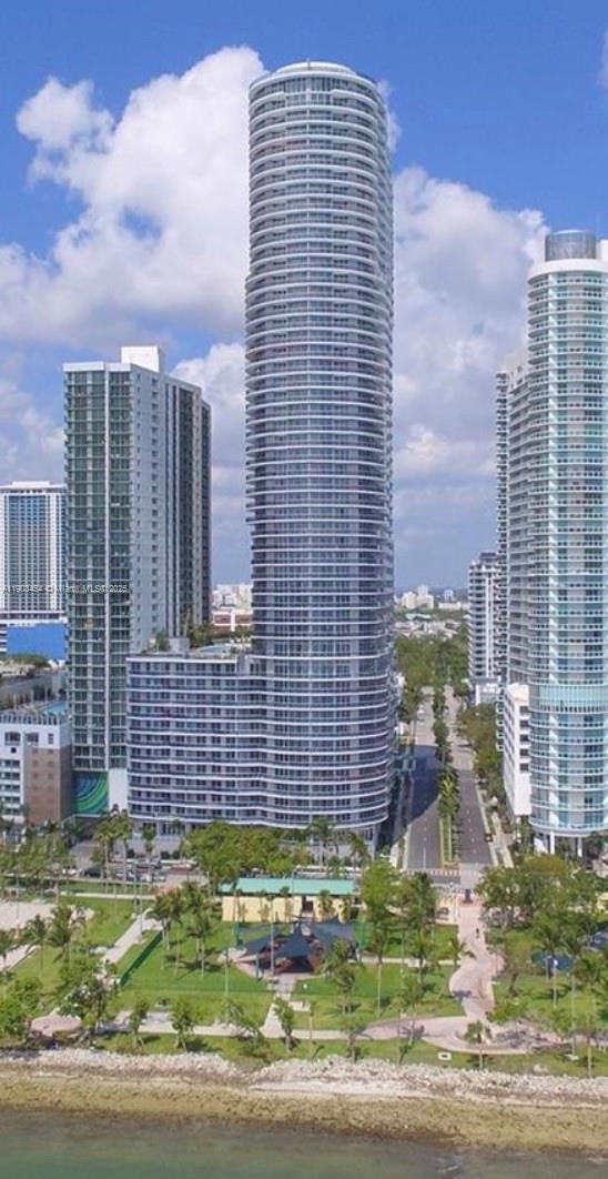 488 NE 18th St #2102, Miami FL 33132