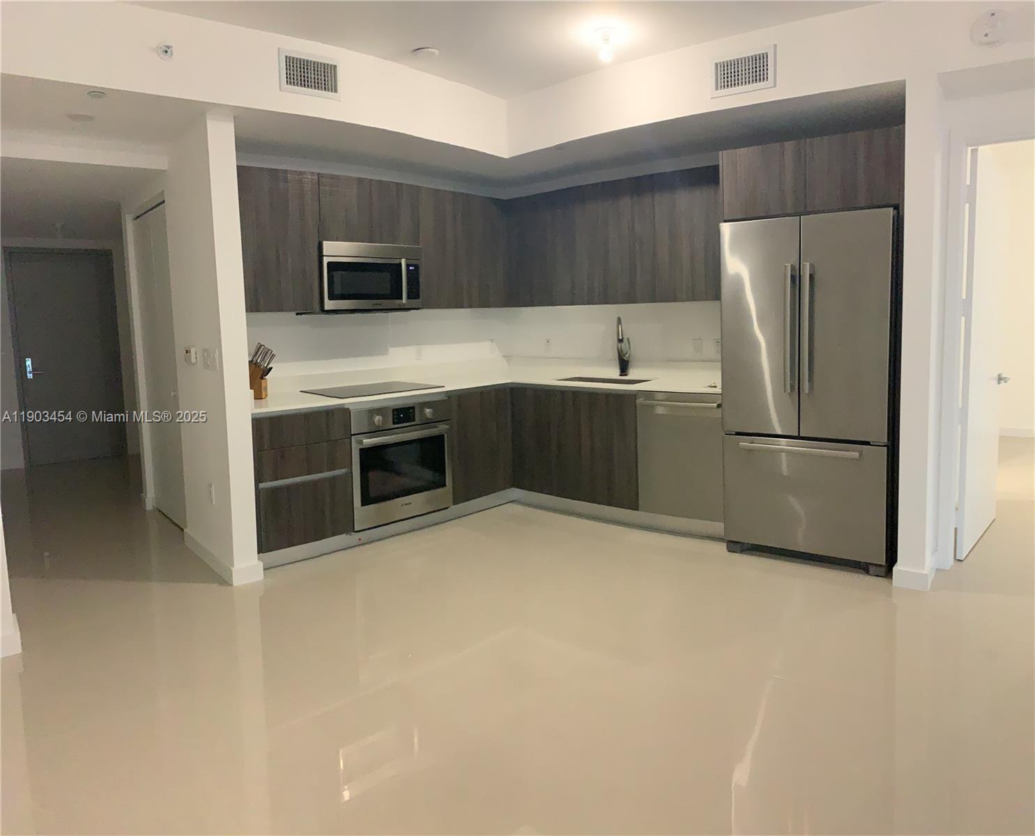 488 NE 18th St #2102, Miami FL 33132