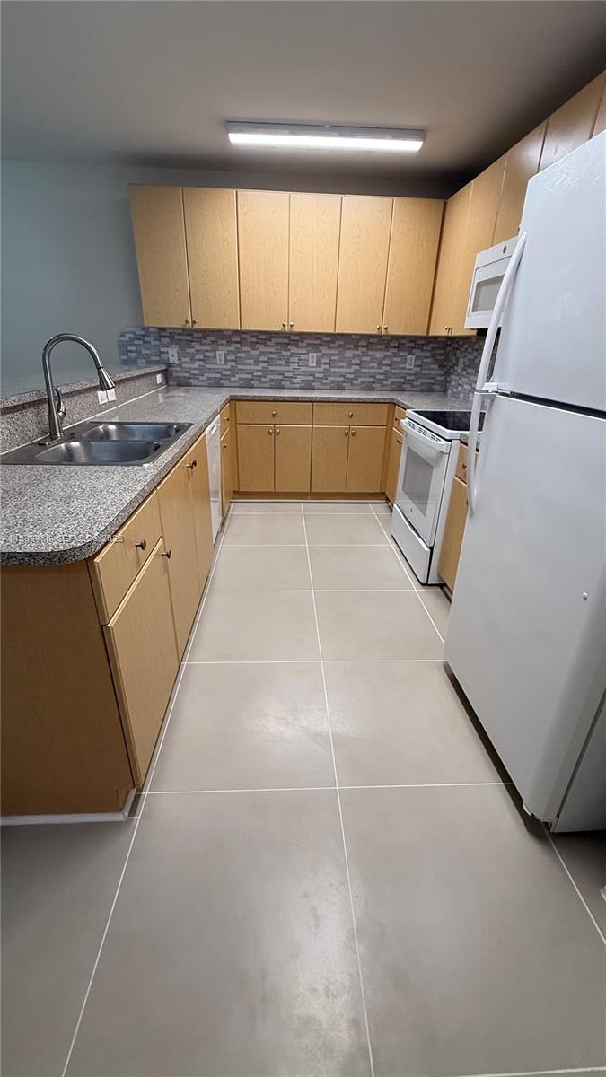 22821 SW 88th Pl #5-20, Cutler Bay FL 33190