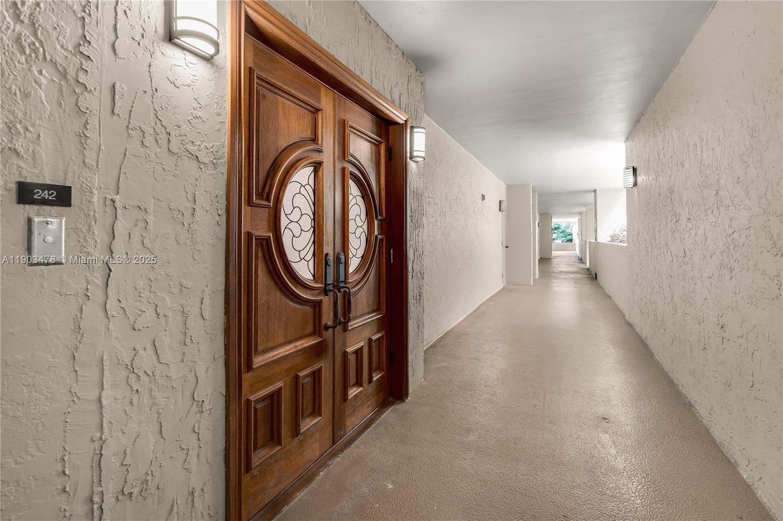 141 Crandon Blvd #242, Key Biscayne FL 33149