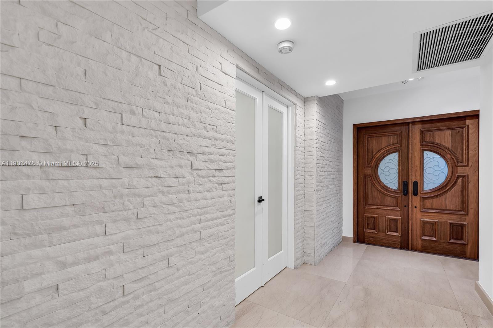 141 Crandon Blvd #242, Key Biscayne FL 33149