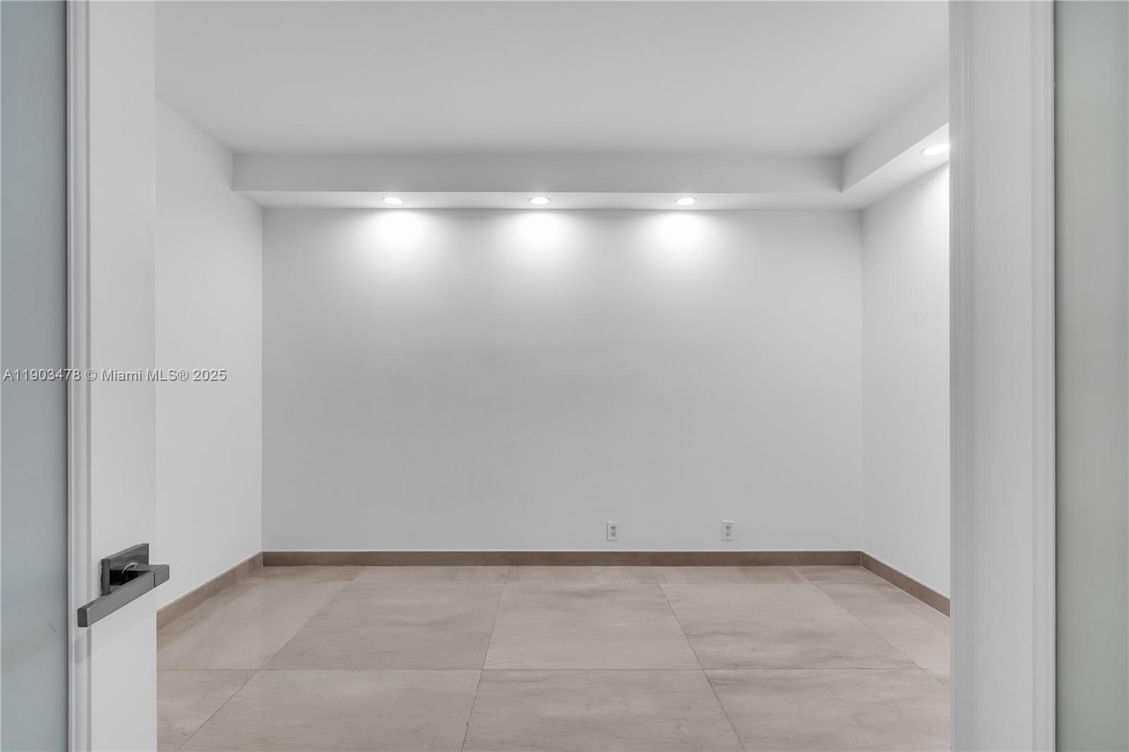 141 Crandon Blvd #242, Key Biscayne FL 33149