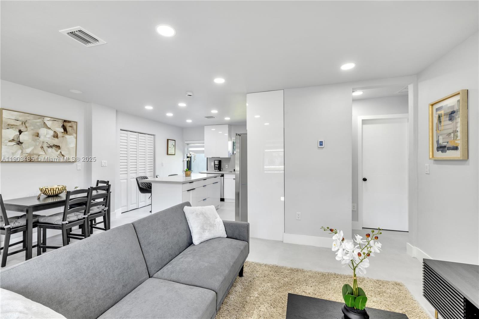 6021 SW 19th St, Miami FL 33155