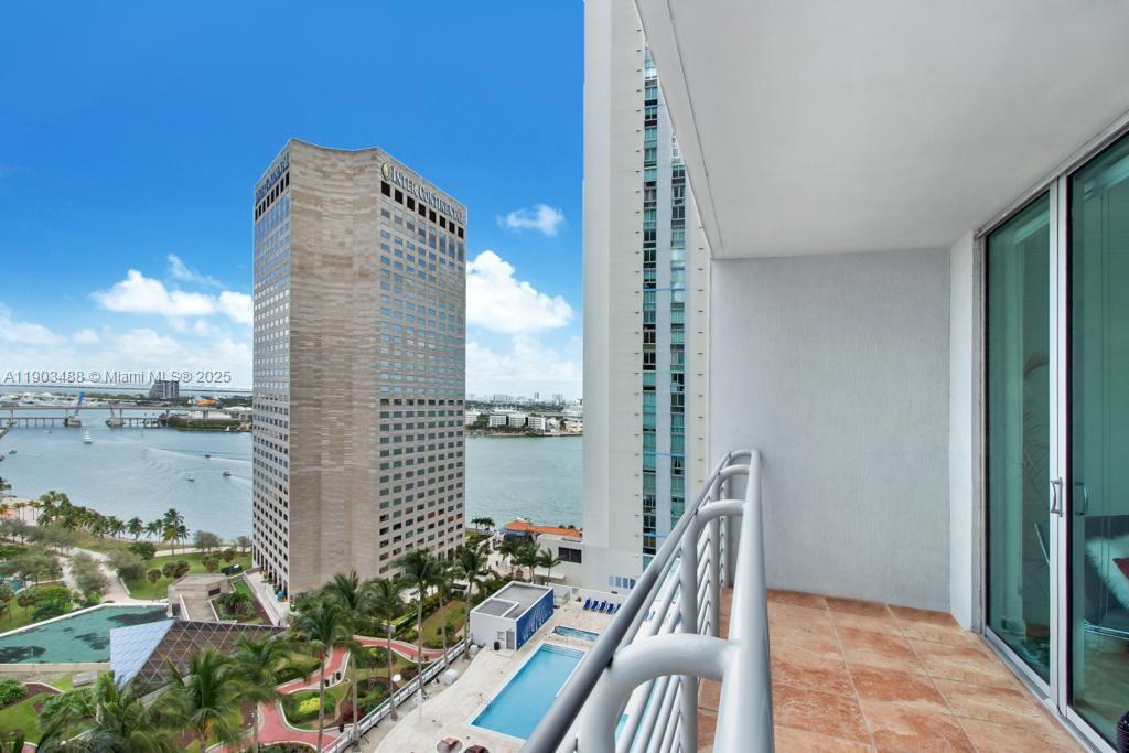 325 S Biscayne Blvd #2214, Miami FL 33131