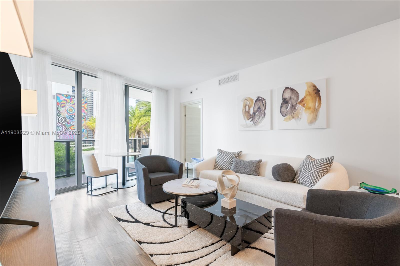 801 S Miami Ave #1002, Miami FL 33130