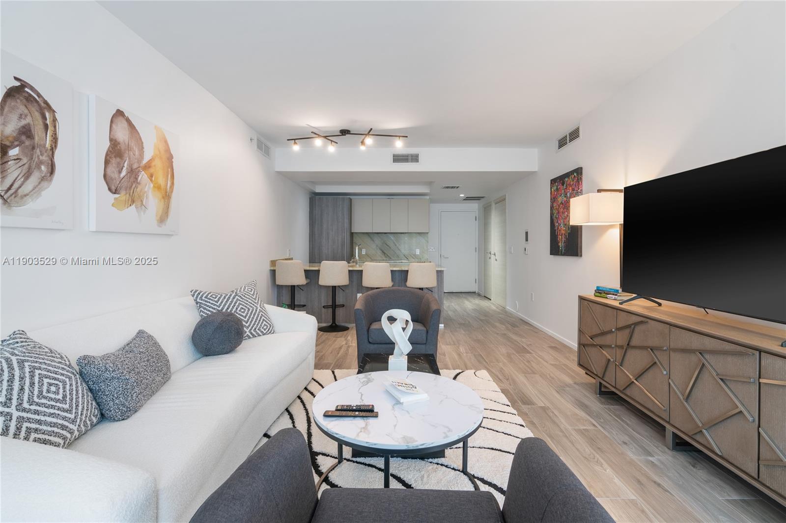 801 S Miami Ave #1002, Miami FL 33130