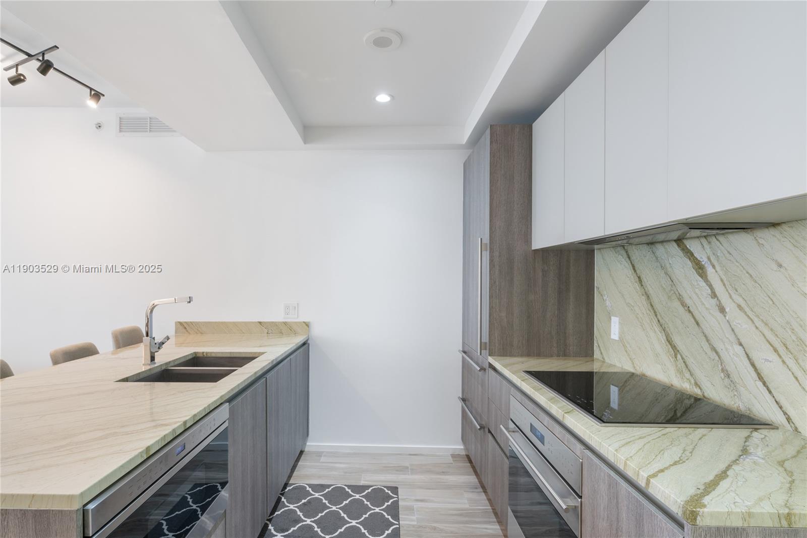 801 S Miami Ave #1002, Miami FL 33130