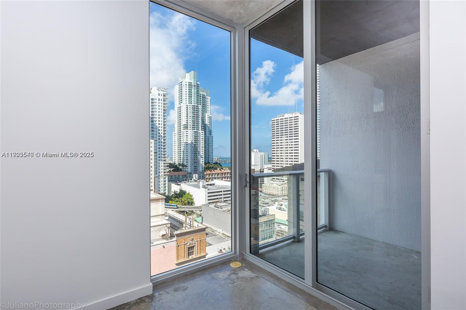 151 SE 1st St #1604, Miami FL 33131
