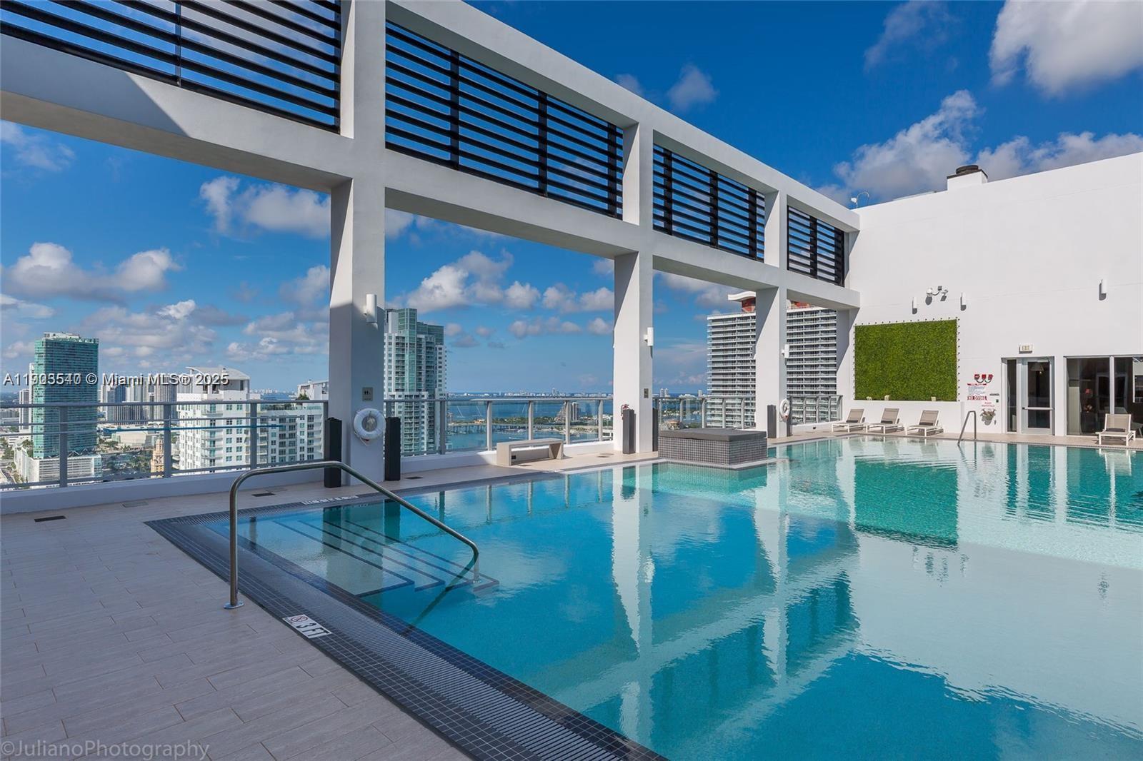 151 SE 1st St #1604, Miami FL 33131
