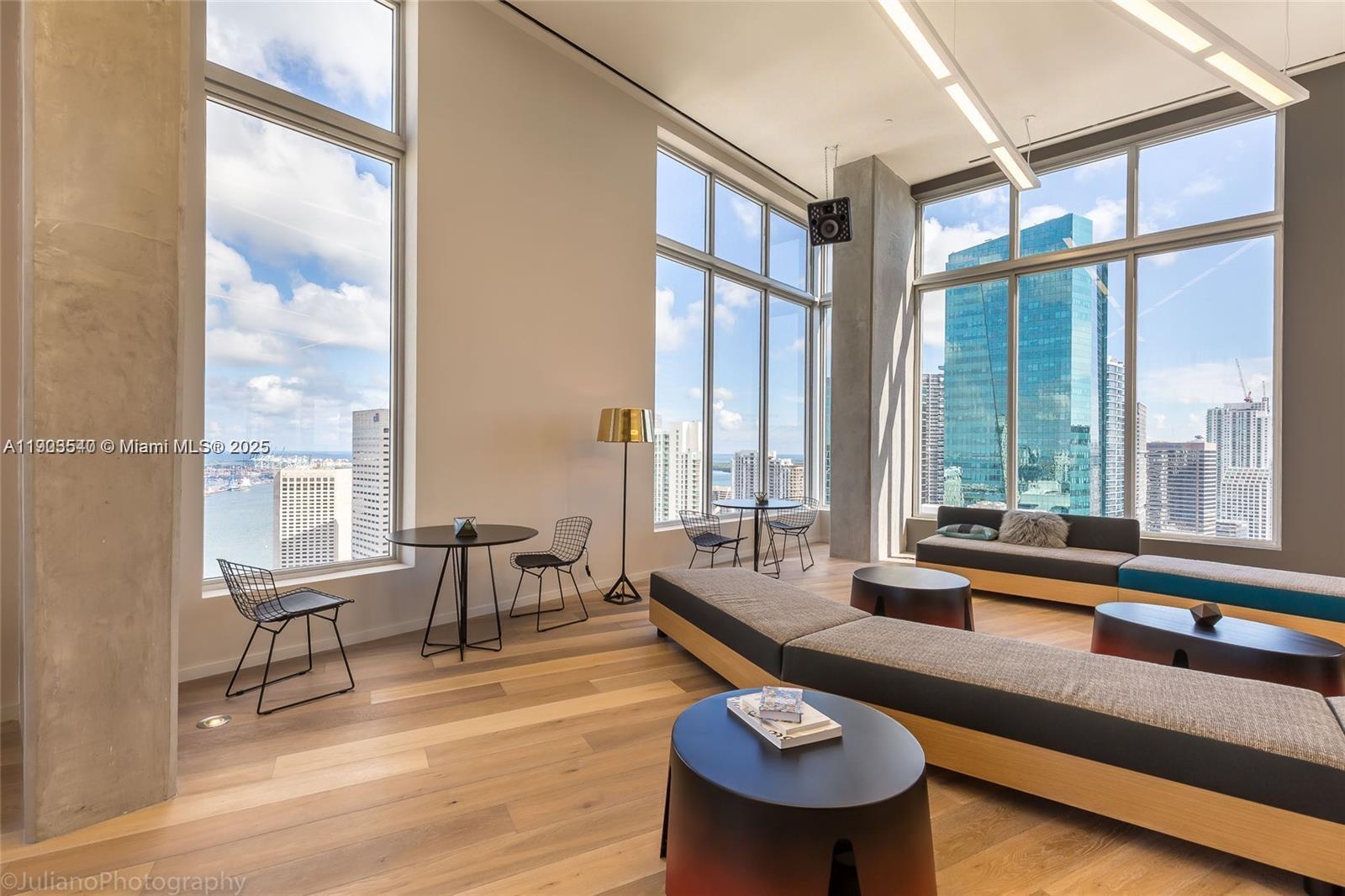 151 SE 1st St #1604, Miami FL 33131