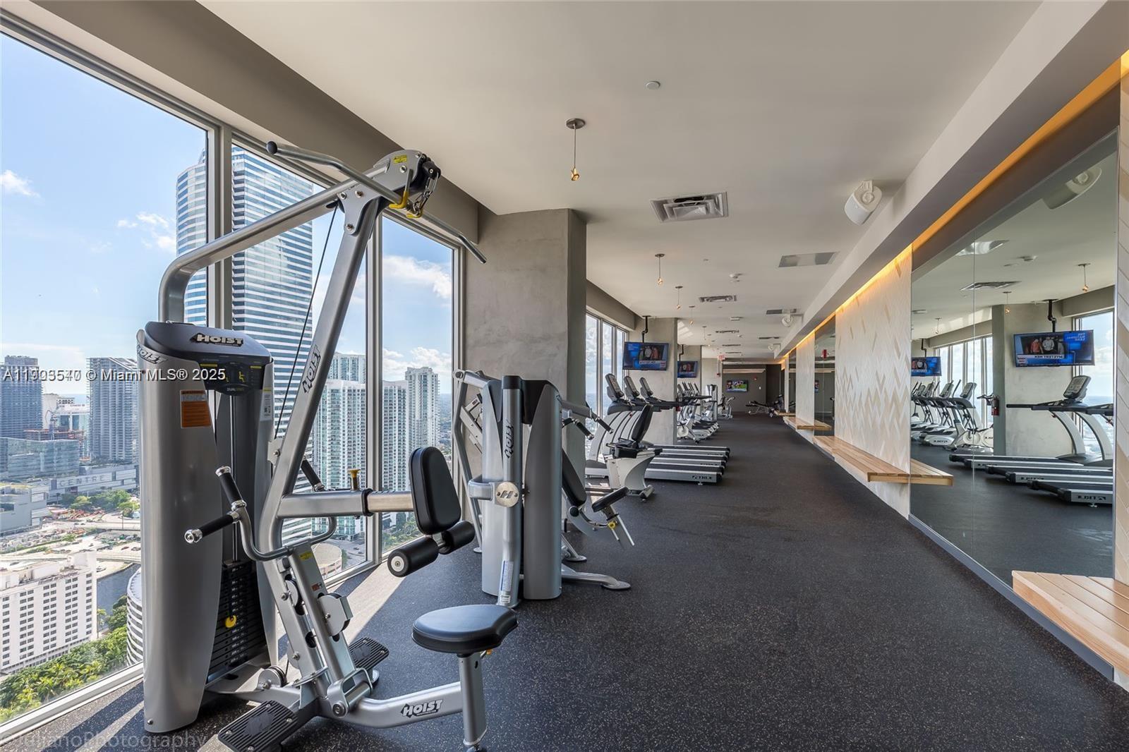 151 SE 1st St #1604, Miami FL 33131