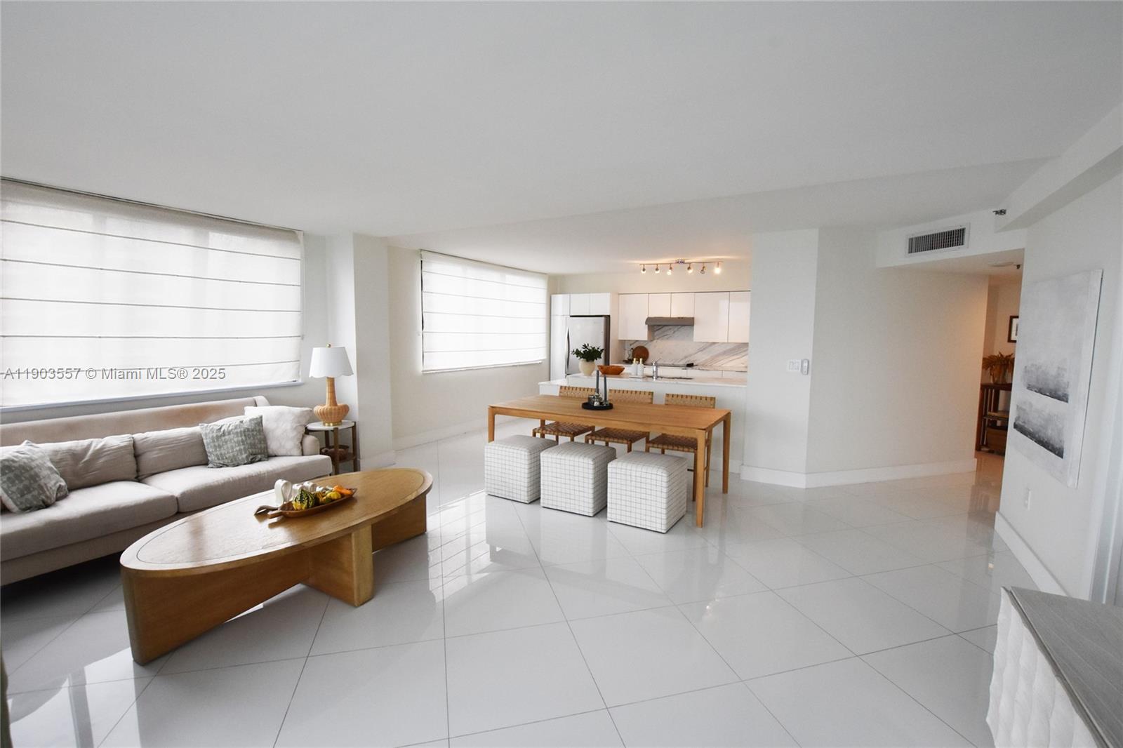 540 BRICKELL KEY DR #1427, Miami FL 33131