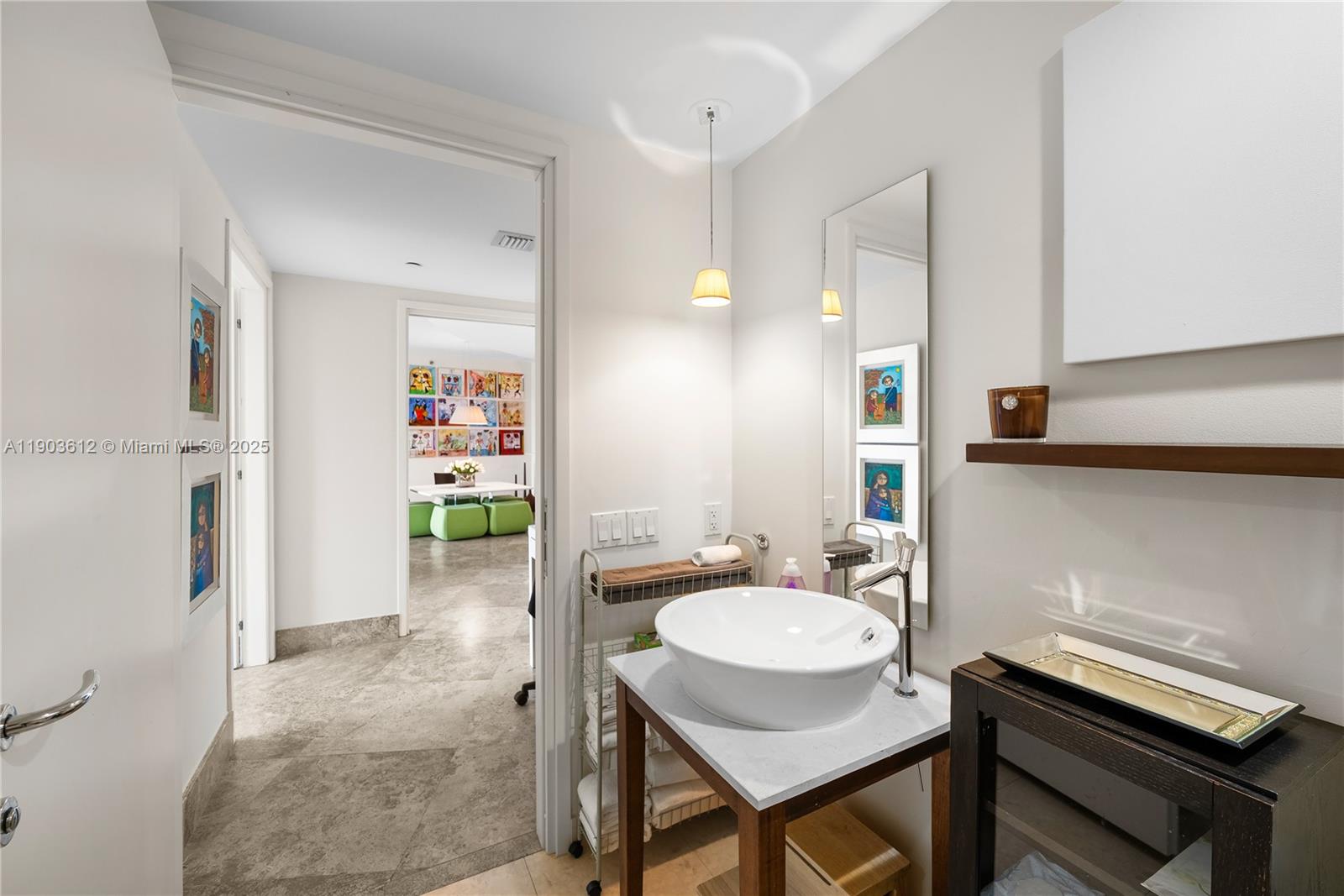 450 Alton Rd #704, Miami Beach FL 33139