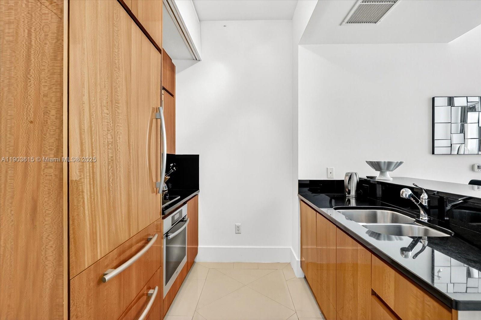 50 S Pointe Dr #503, Miami Beach FL 33139