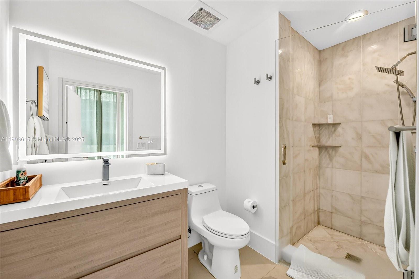 50 S Pointe Dr #503, Miami Beach FL 33139