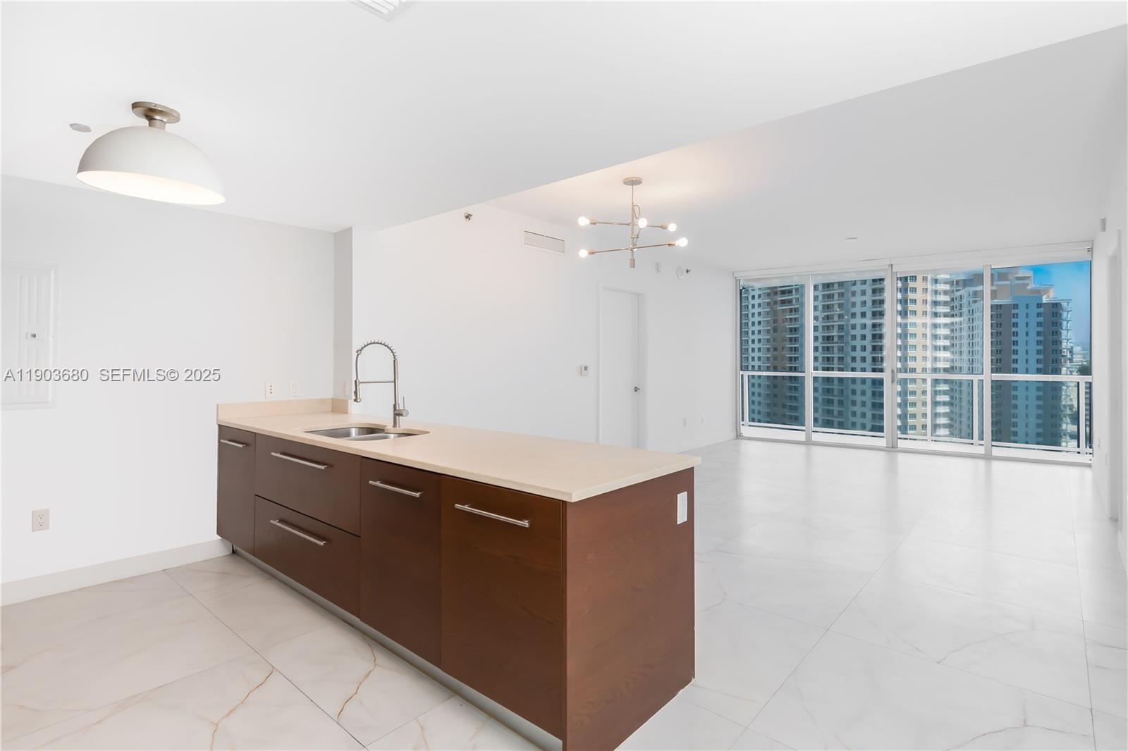 465 Brickell Ave #1705, Miami FL 33131