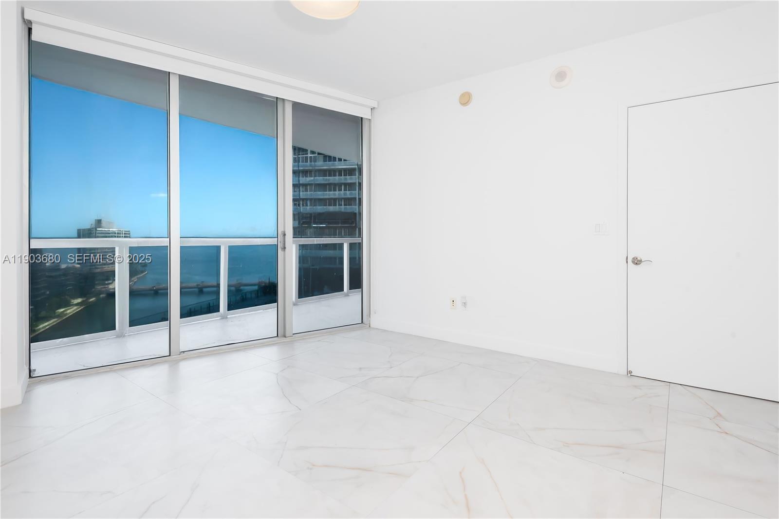 465 Brickell Ave #1705, Miami FL 33131