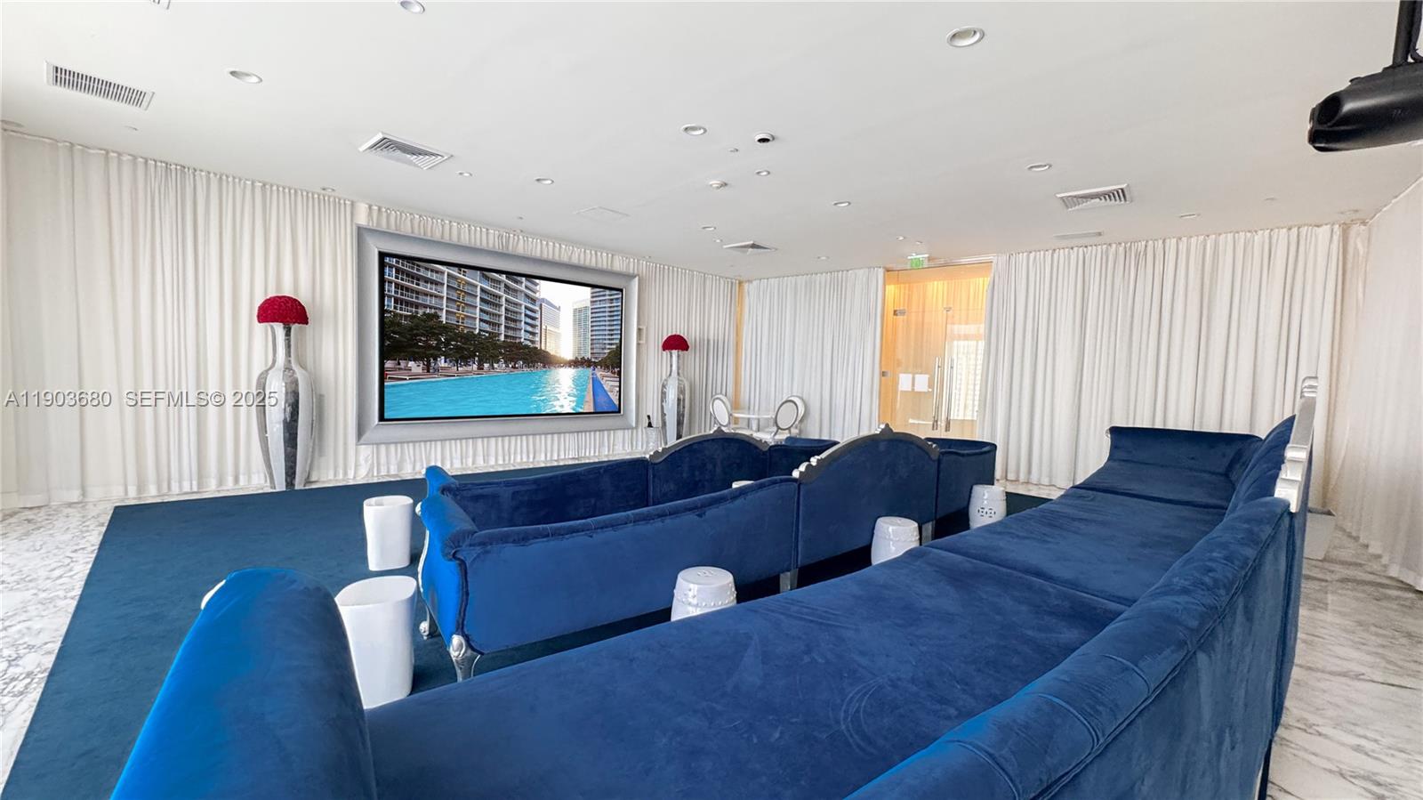 465 Brickell Ave #1705, Miami FL 33131