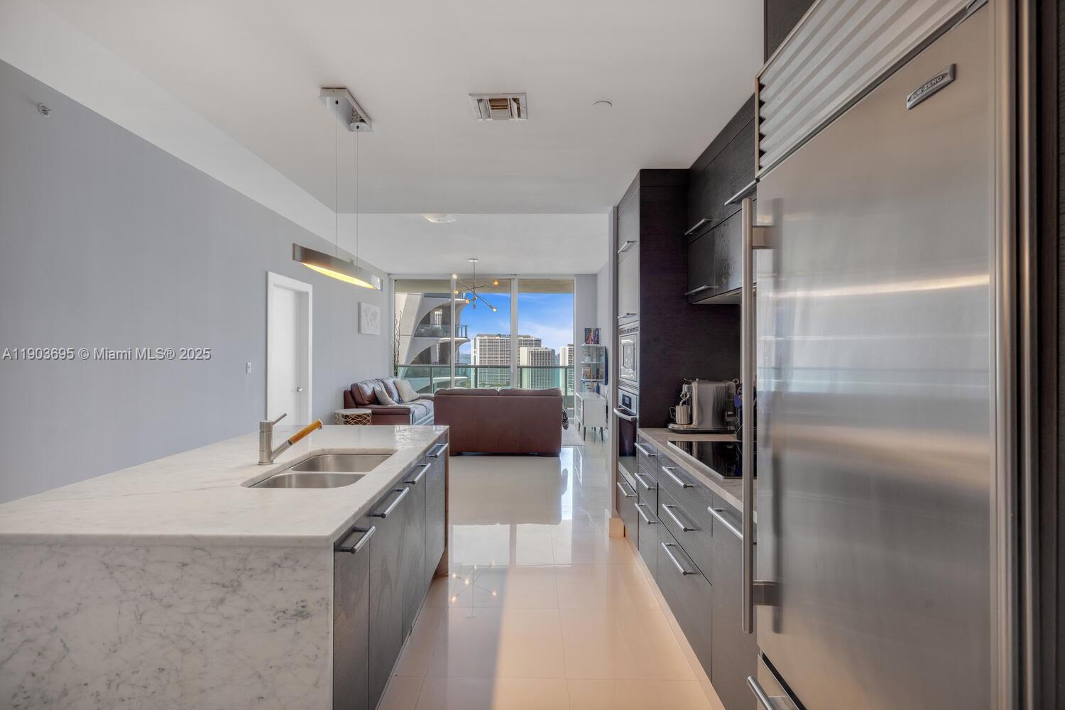 900 Biscayne Blvd #3008, Miami FL 33132