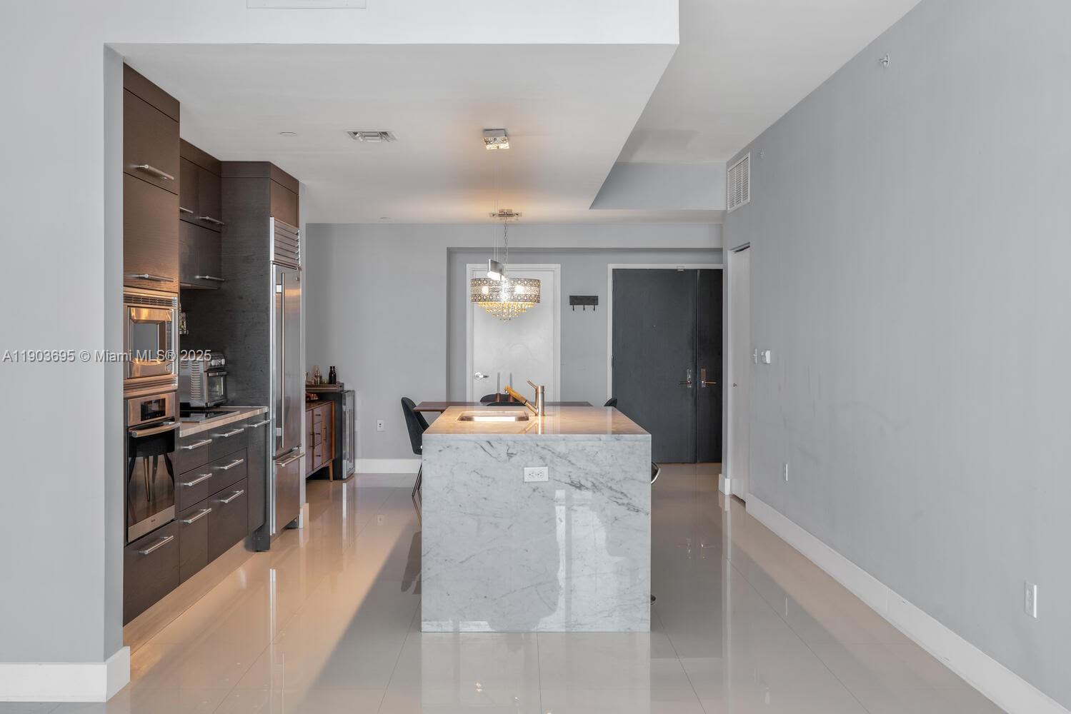 900 Biscayne Blvd #3008, Miami FL 33132