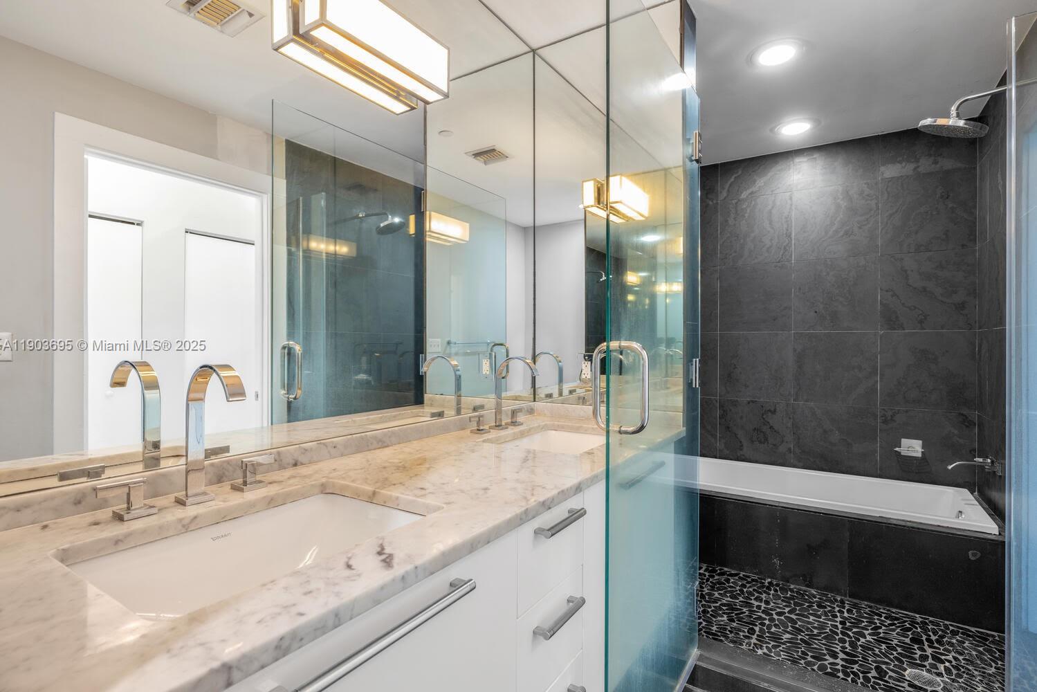 900 Biscayne Blvd #3008, Miami FL 33132