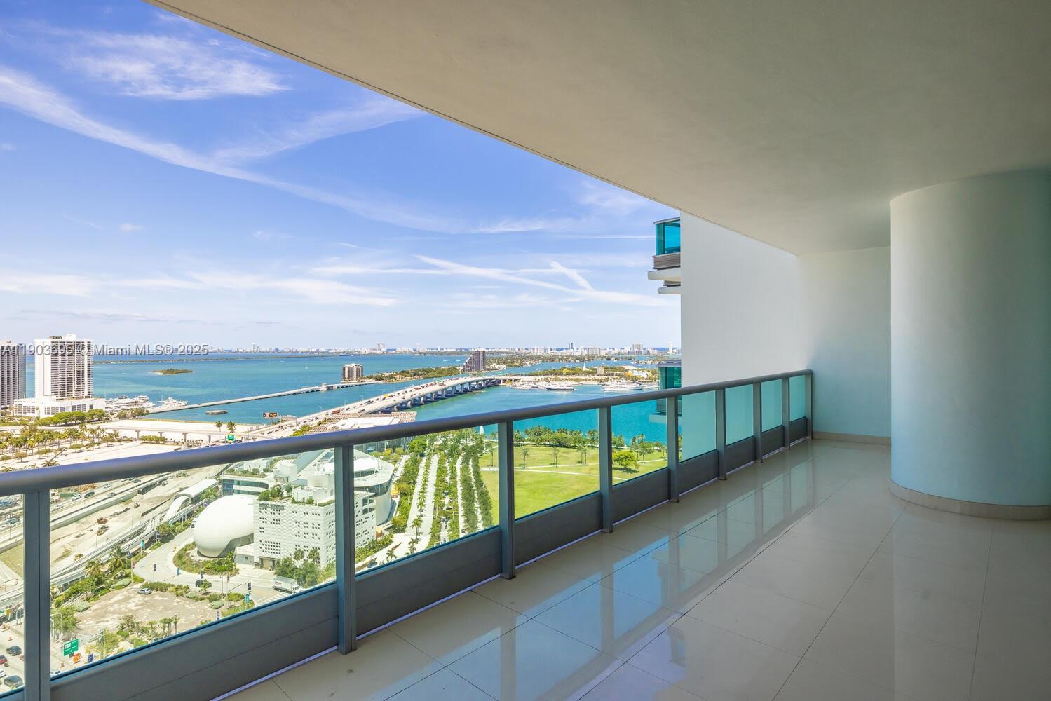 900 Biscayne Blvd #3008, Miami FL 33132