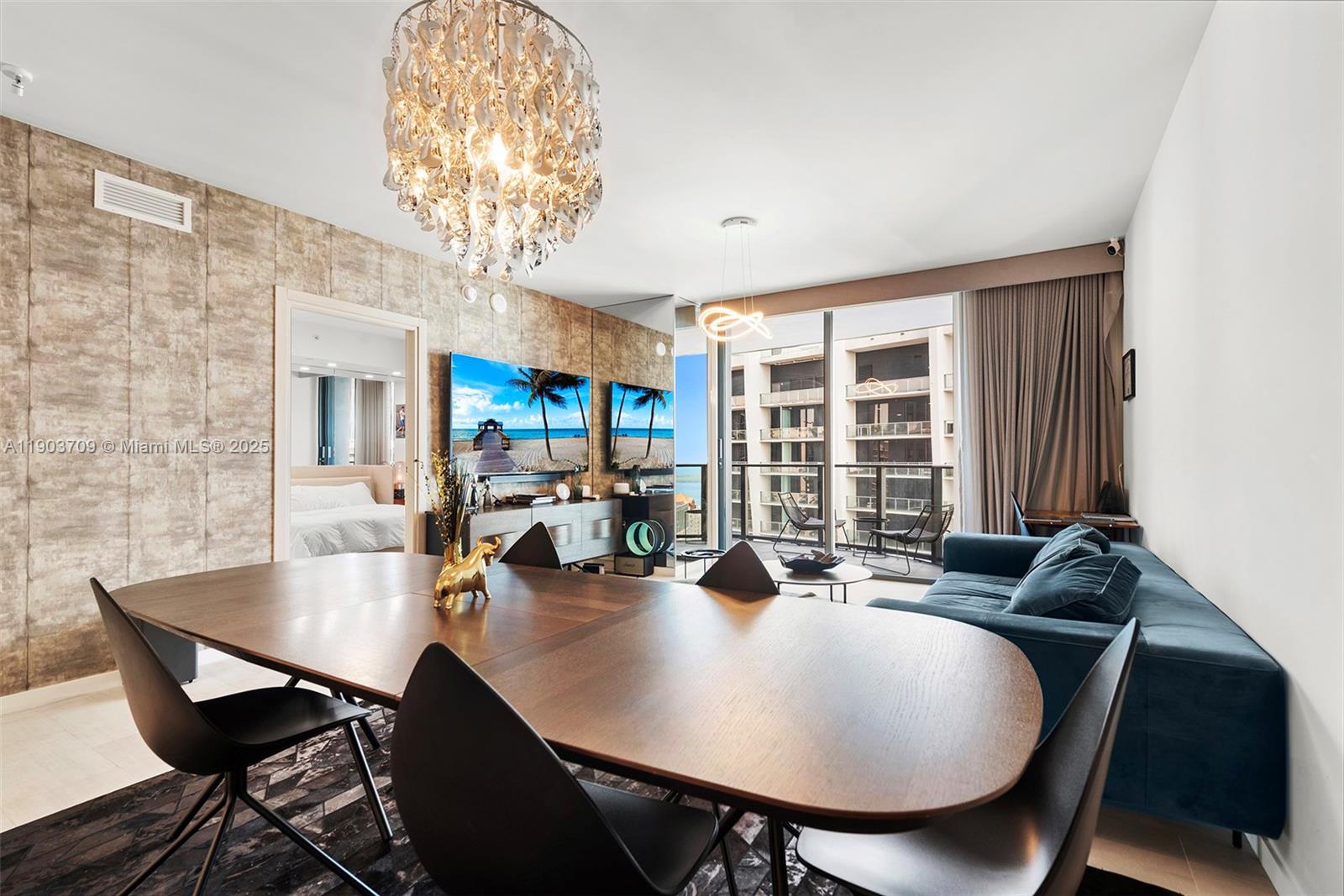 1000 Brickell Plz #4705, Miami FL 33131