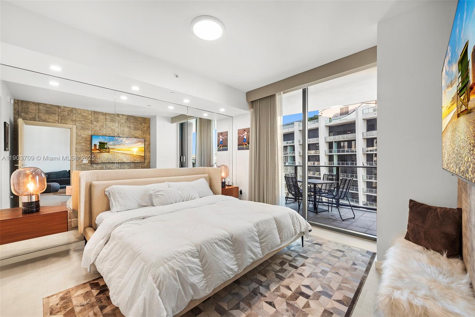 1000 Brickell Plz #4705, Miami FL 33131