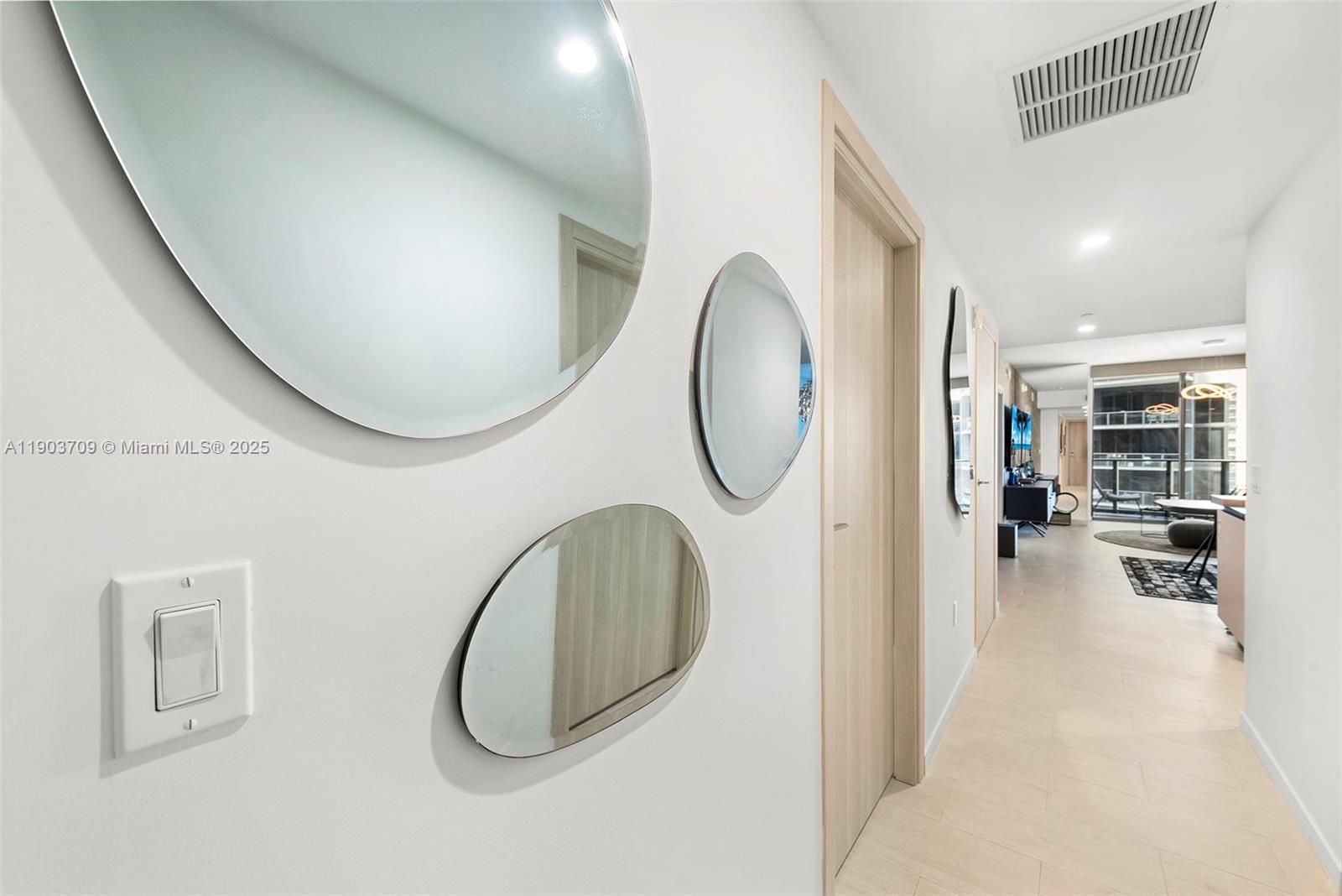 1000 Brickell Plz #4705, Miami FL 33131