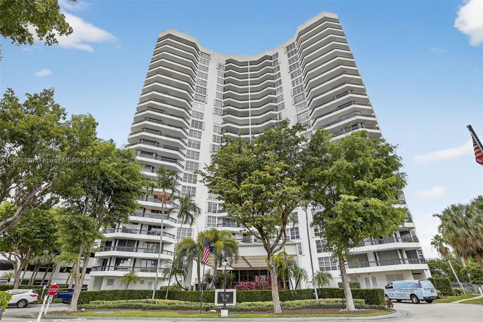 3400 NE 192nd St #505, Aventura FL 33180