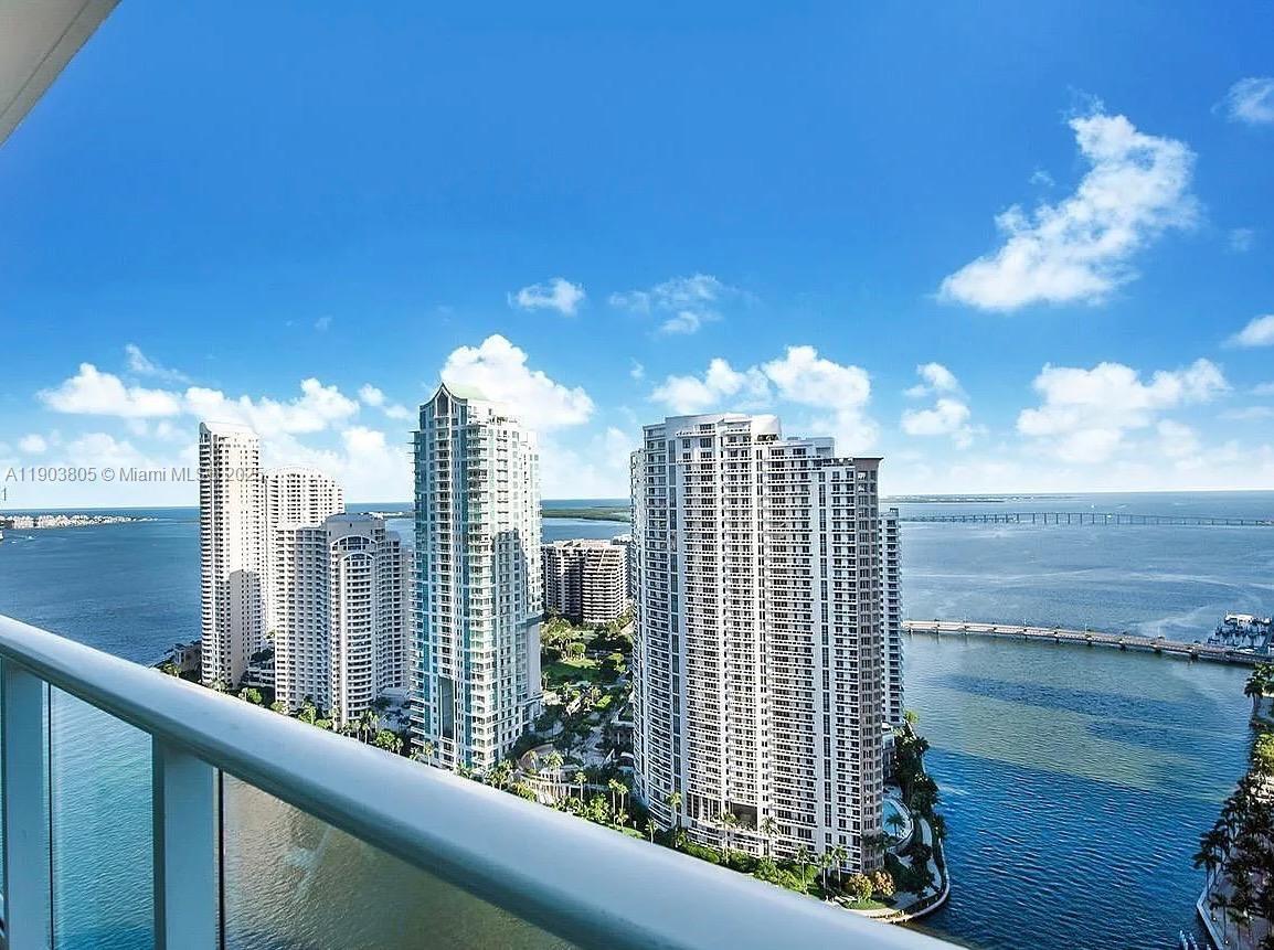 300 S Biscayne Blvd #L-1208, Miami FL 33131