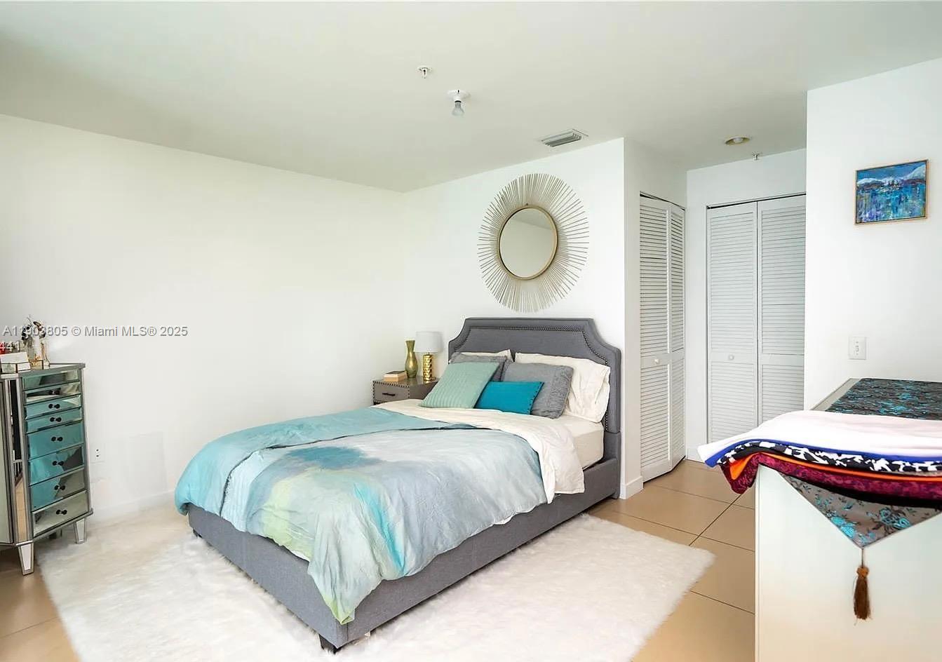 300 S Biscayne Blvd #L-1208, Miami FL 33131
