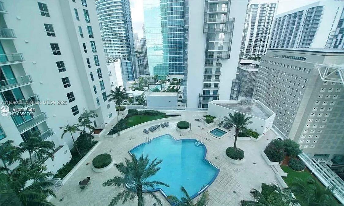 300 S Biscayne Blvd #L-1208, Miami FL 33131