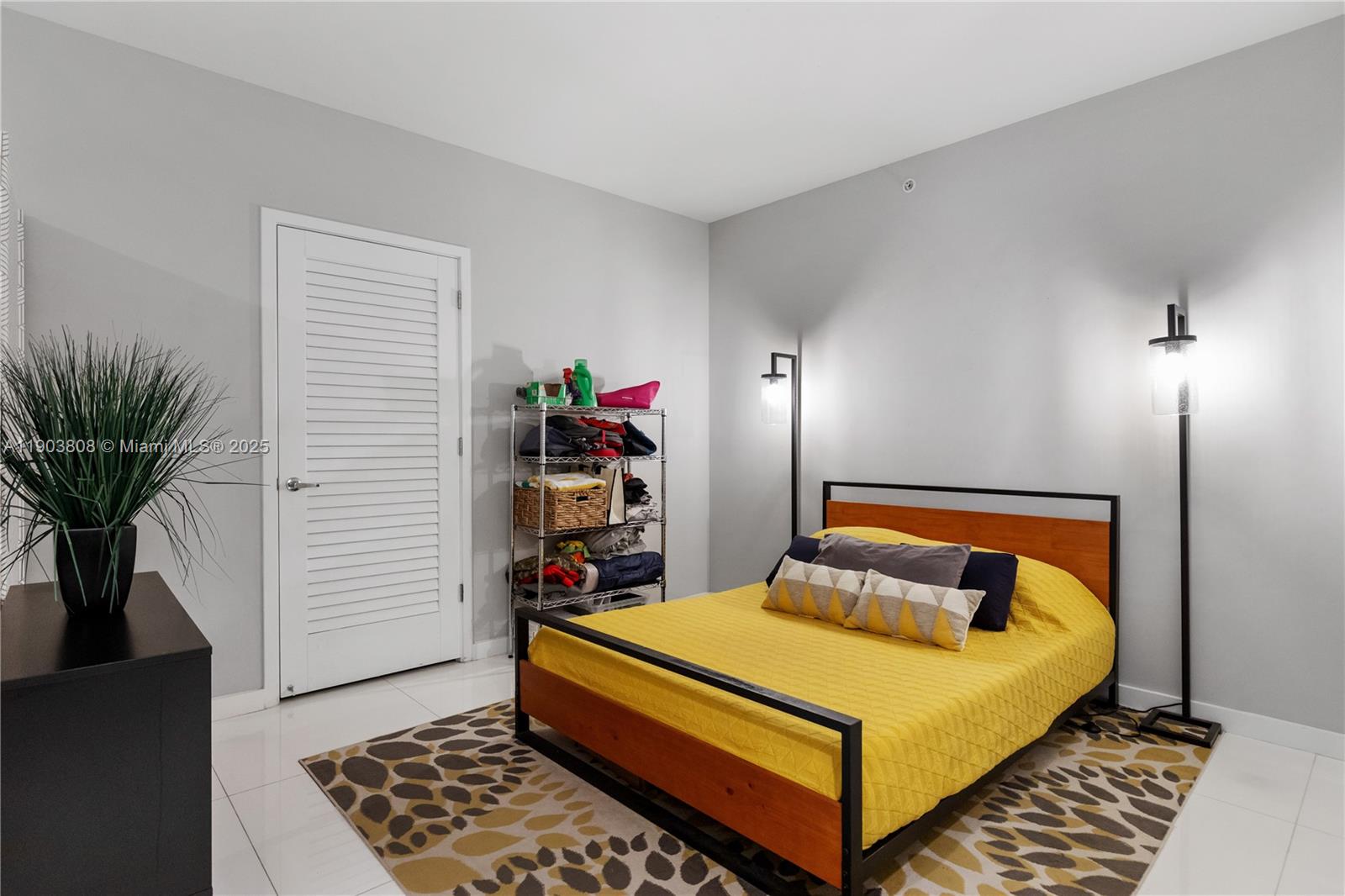 1010 Brickell Ave #1806, Miami FL 33131