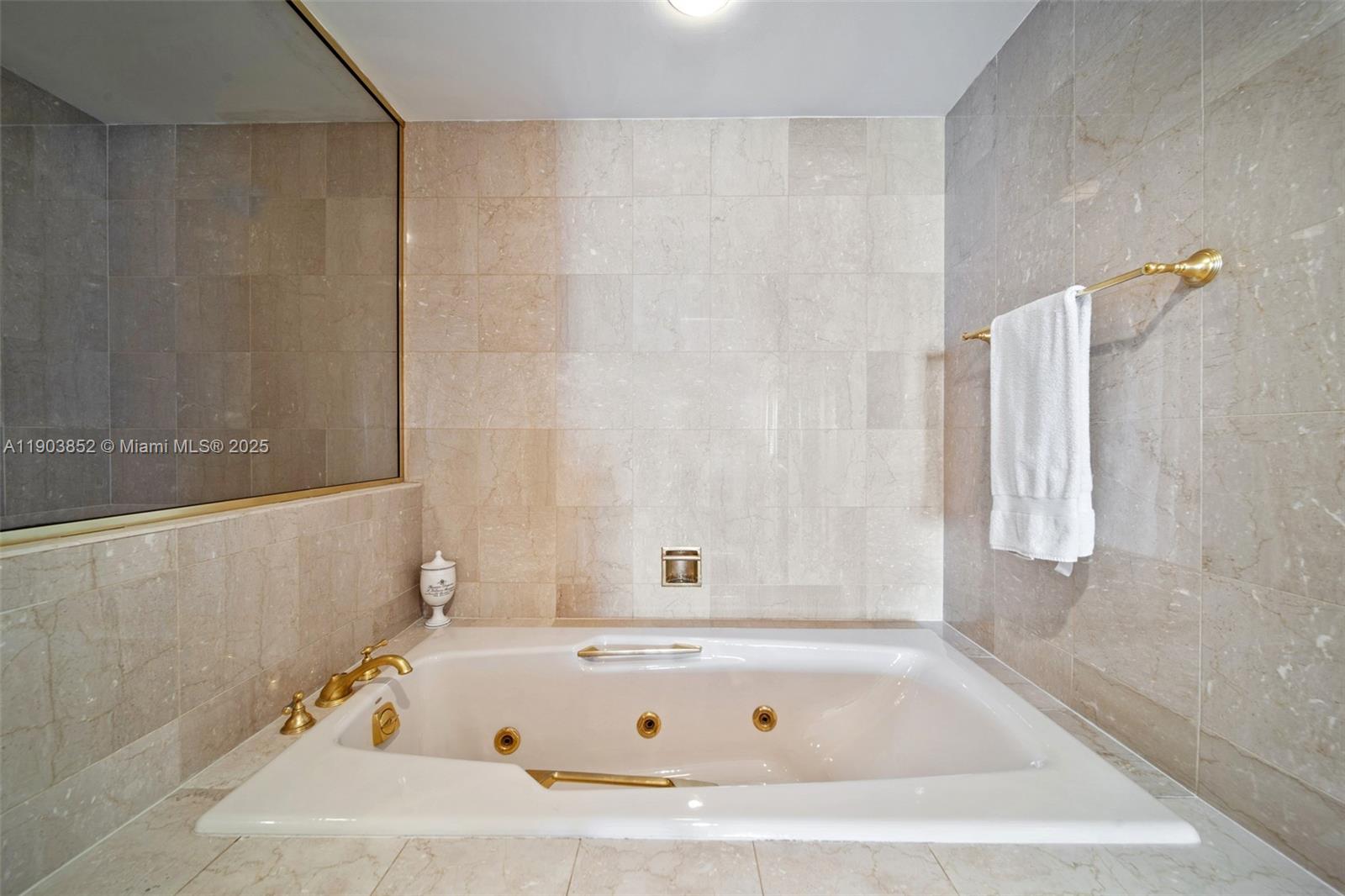 5235 Fisher Island Dr #5235, Miami Beach FL 33109