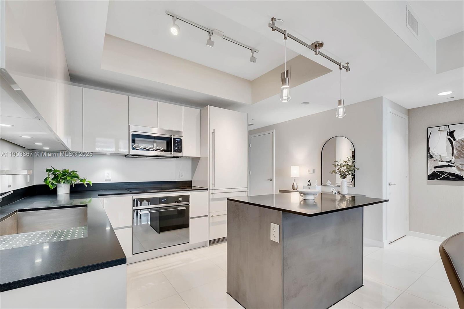 1010 Brickell Ave #4309, Miami FL 33131