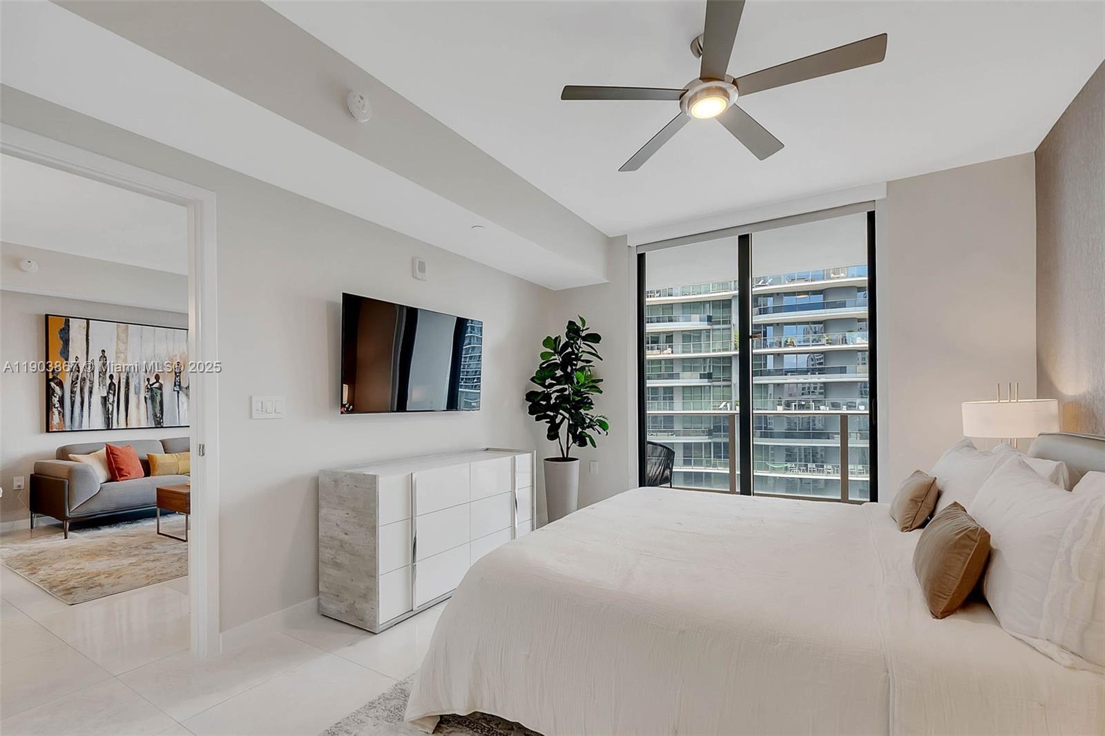 1010 Brickell Ave #4309, Miami FL 33131