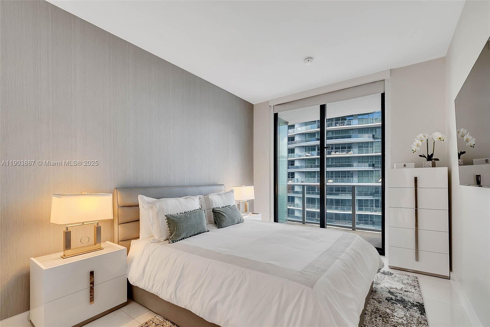 1010 Brickell Ave #4309, Miami FL 33131