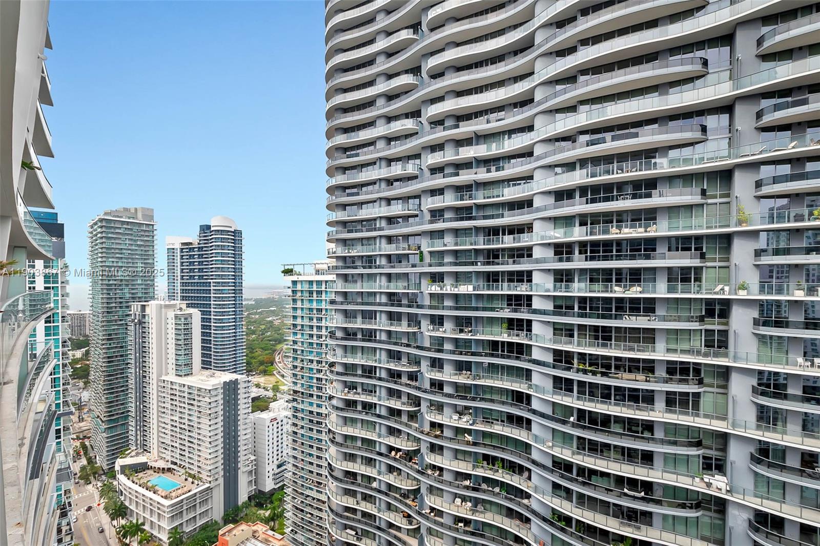 1010 Brickell Ave #4309, Miami FL 33131