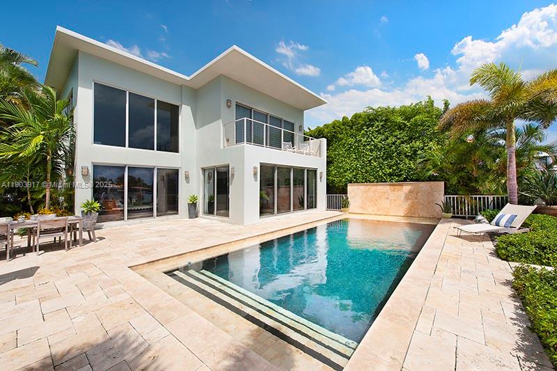 405 E San Marino Dr, Miami Beach FL 33139