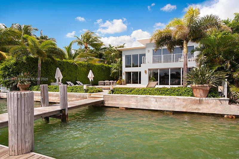 405 E San Marino Dr, Miami Beach FL 33139
