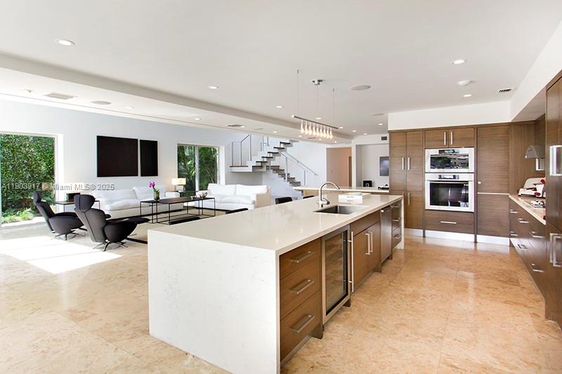 405 E San Marino Dr, Miami Beach FL 33139
