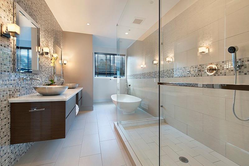 405 E San Marino Dr, Miami Beach FL 33139