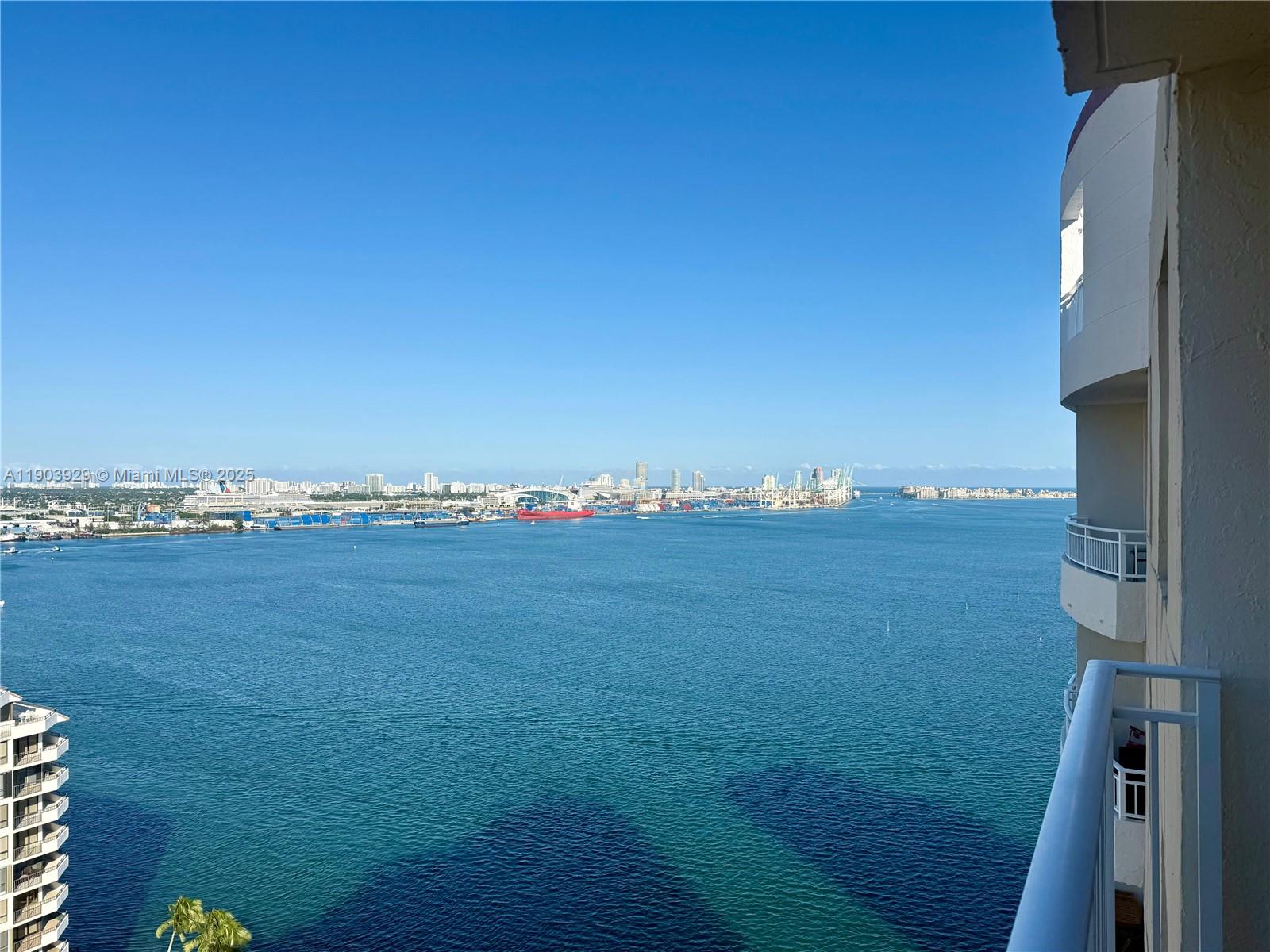 770 Claughton Island Dr #PH-21, Miami FL 33131