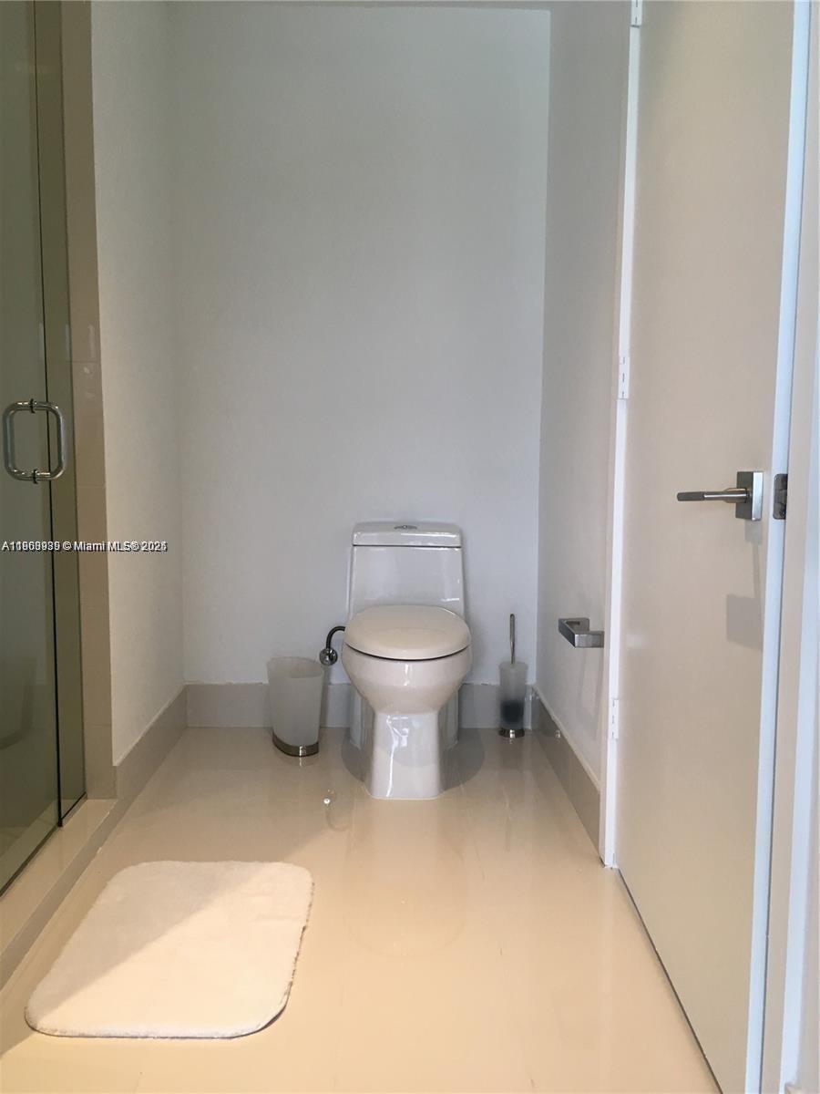 121 NE 34th St #3011, Miami FL 33137